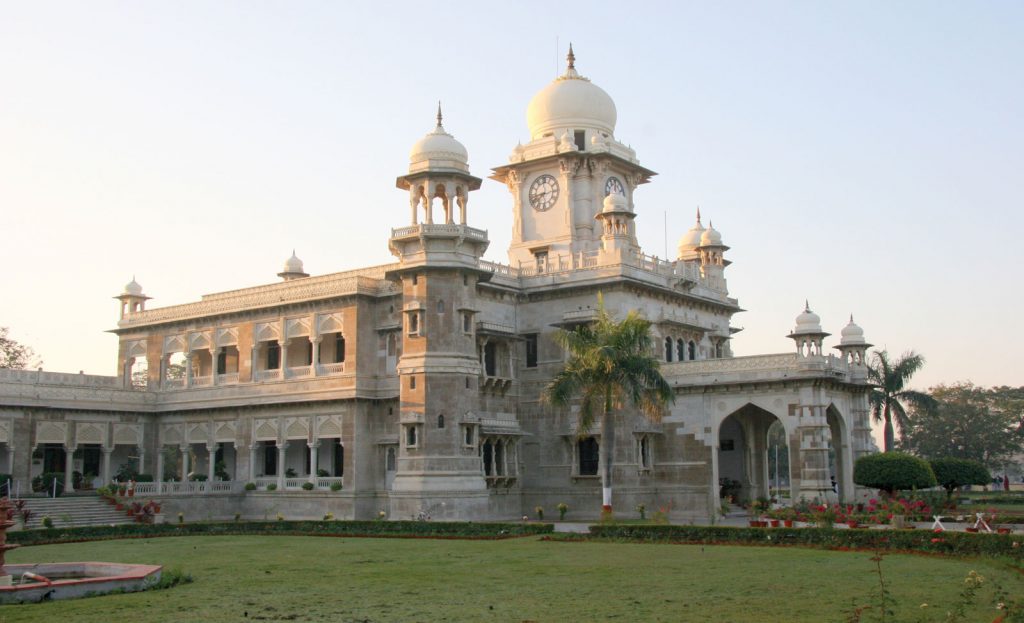 Why is Indore Famous in India?Explore Famous Thing of Indore