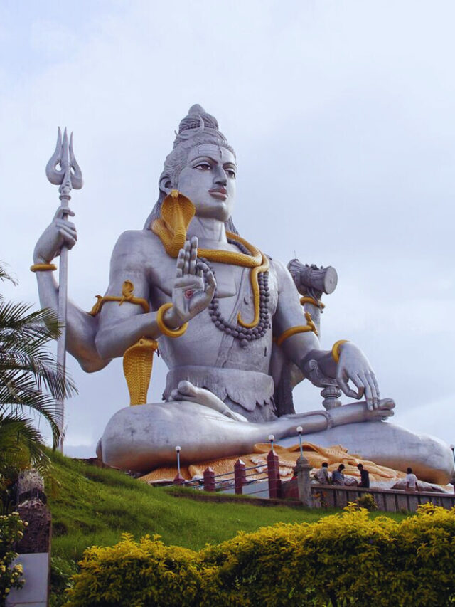 Murudeshwar Temple, Karnataka canva